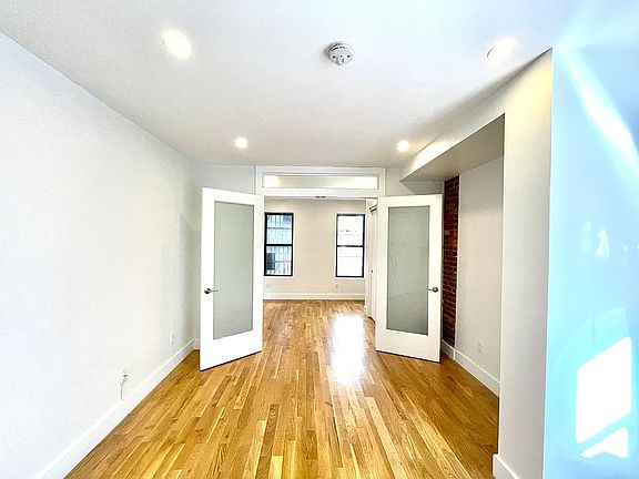 2nd image of 211 Madison St APT 5