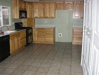 2nd image of 1453 Southwood Way