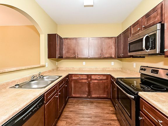 2nd image of 3007 Bonnes Dr