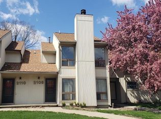 2108 Melrose Dr, Champaign, IL