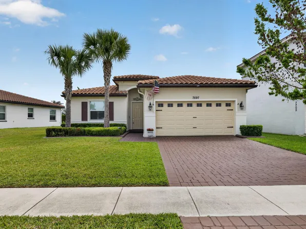 7697 NW Greenbank Circle, Port St Lucie, FL 34987
