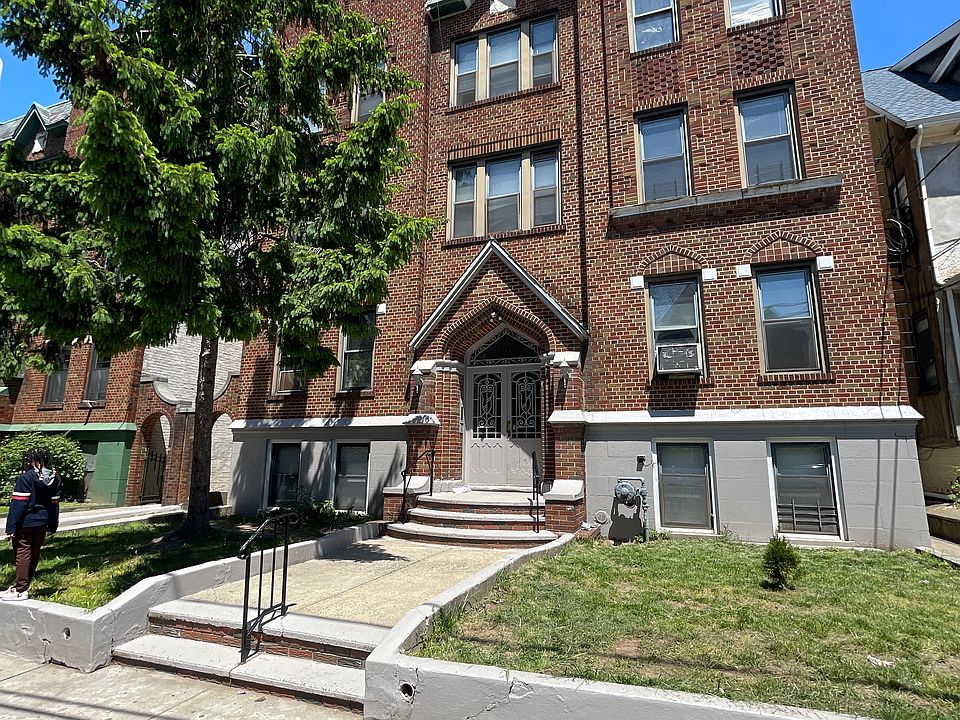 2nd image of 166 Jewett Ave #C