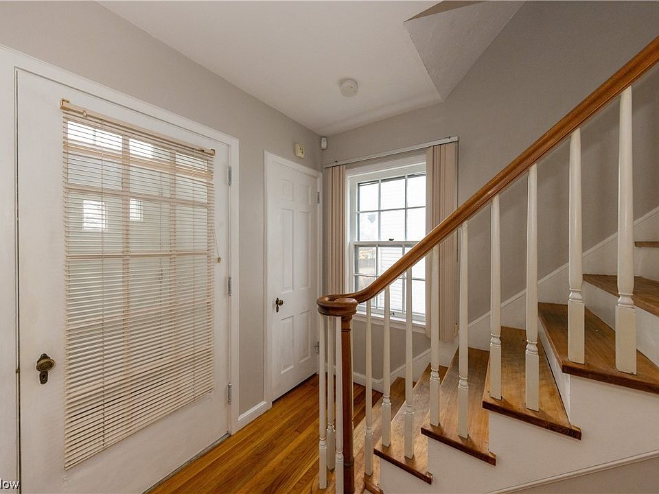 2223 Fenwick Rd, University Heights, OH 44118 Zillow