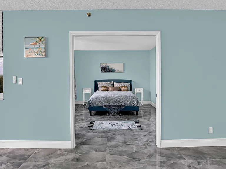 4015 W Palm Aire Dr #704 — Photo 16