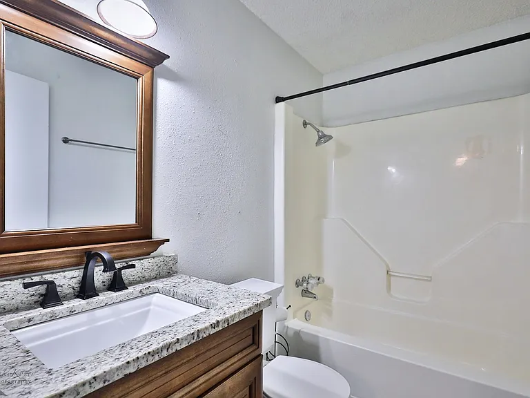 1734 Bob White Ct — Photo 18