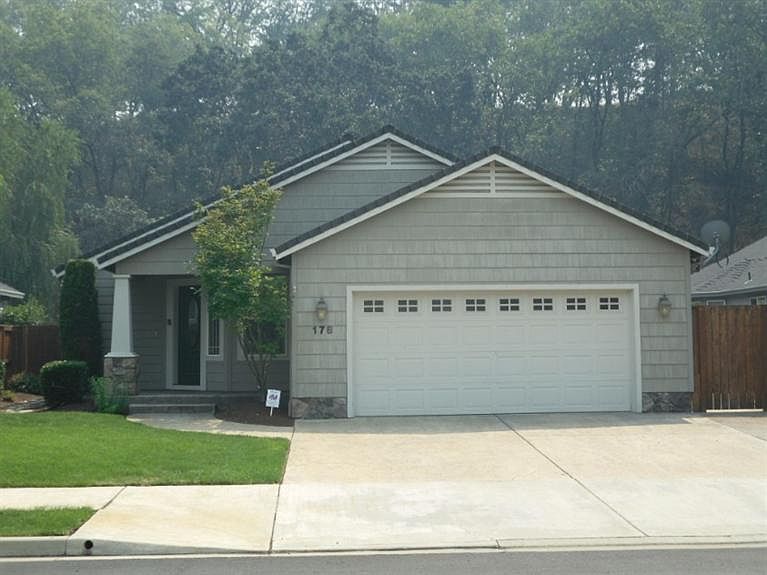 1st image of 178 Glenwood Dr