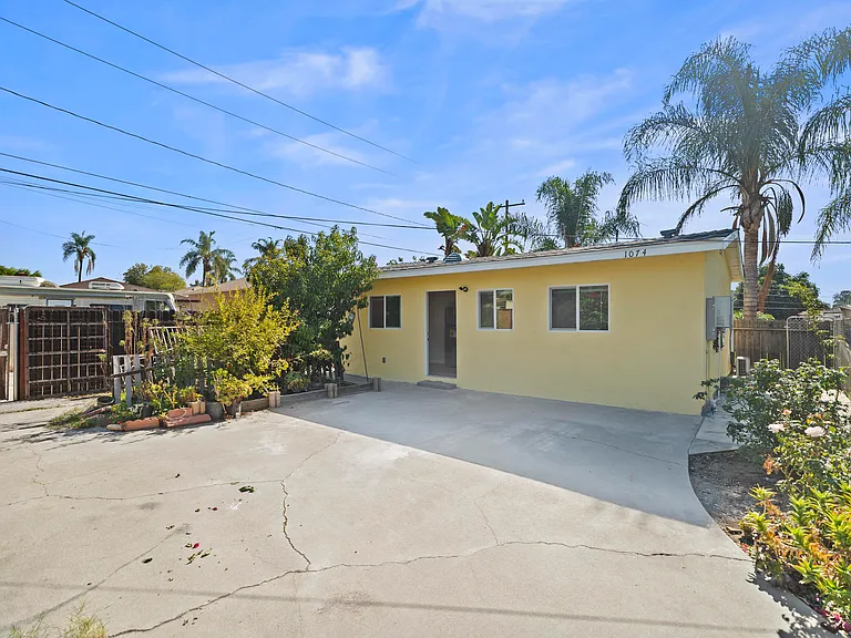 1072 Casa Hermosa Dr — Photo 1