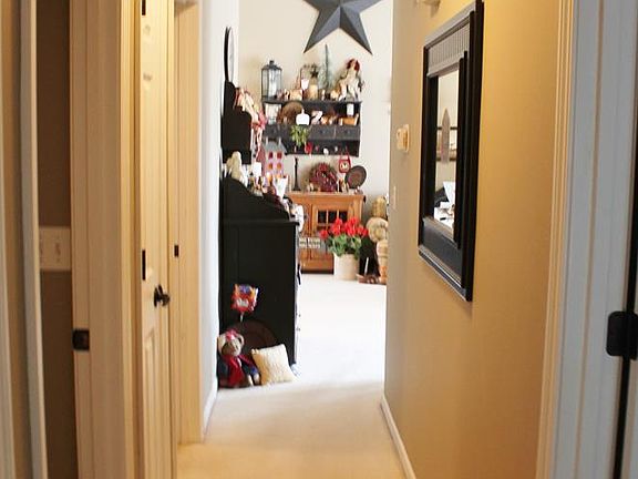 5th image of 614 Rockway Pl