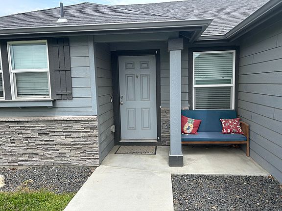 3rd image of 1308 W Javelin St