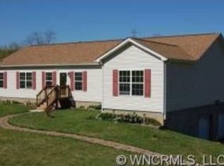 44 Forge Valley Dr, Mills River, NC 28759