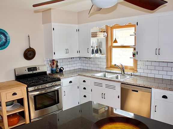 Kitchen (Lower)