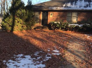 5213 Switzer Rd, Shawnee, KS 66203