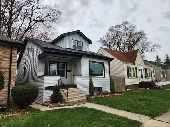 12416 S Carpenter St, Calumet Park, IL 60827