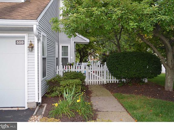 5th image of 558 Cedar Hollow Dr
