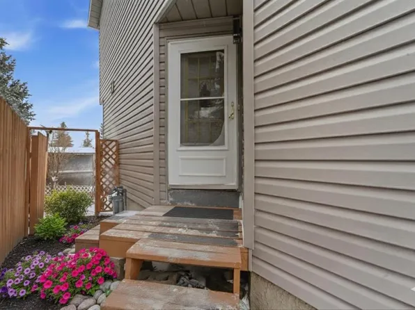 43 E Martindale Ct NE, Calgary, AB T3J 2V8
