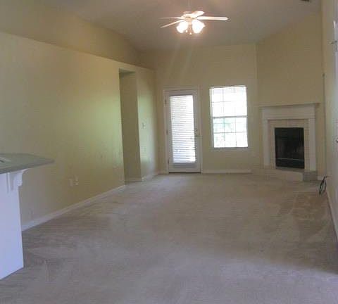 4th image of 4966 Berkeley Forest Blvd