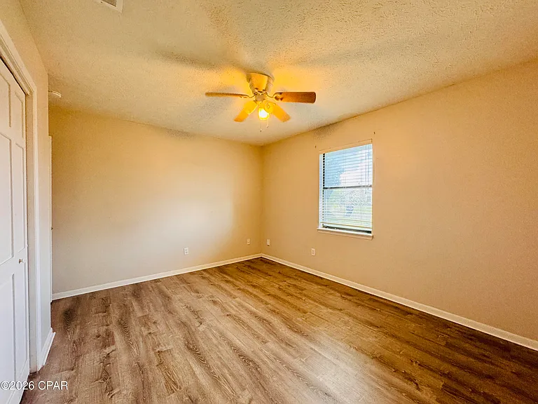 618 Gabriel St — Photo 10
