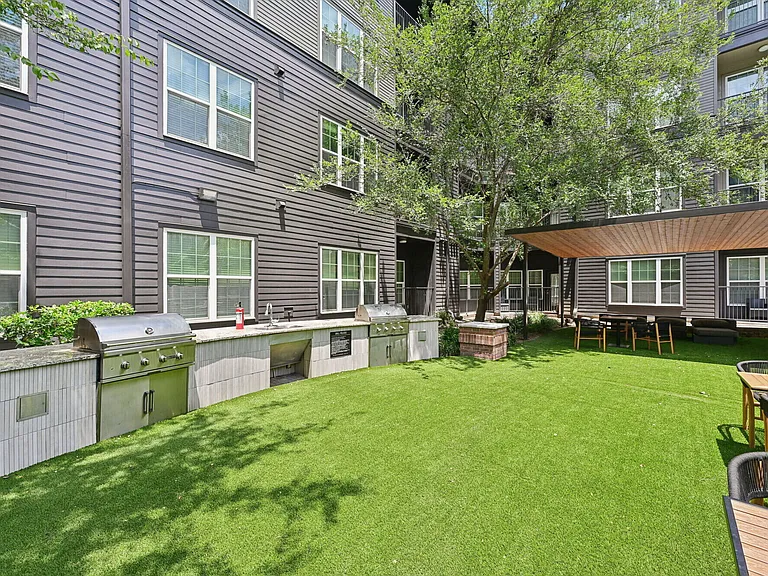 Whitmore — Photo 26