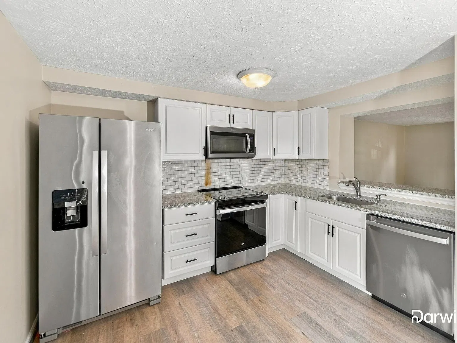 3 bed, 2.0 bath, 1749 sqft, $2,350 — Photo 3