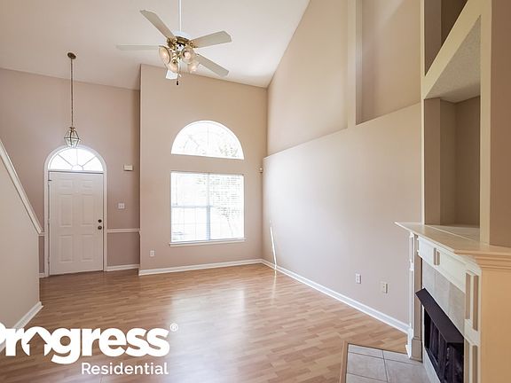 4th image of 9820 Dogwood Ct E