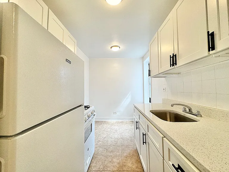 142-19 Barclay Ave #5J — Photo 5