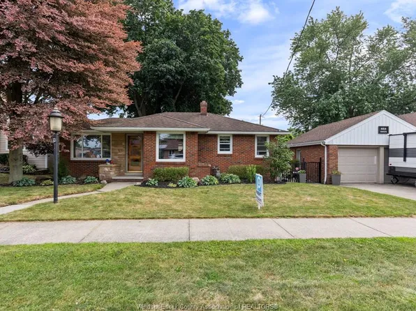 654 Centre St E, Essex, ON N0R 1G0