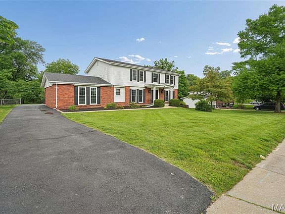 2nd image of 40 Hutchinson Rd