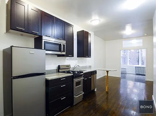 Rented by Bond New York | media 2