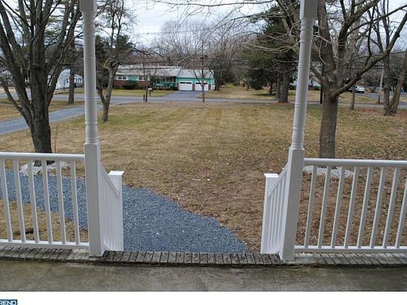 4th image of 261 Dutch Neck Rd