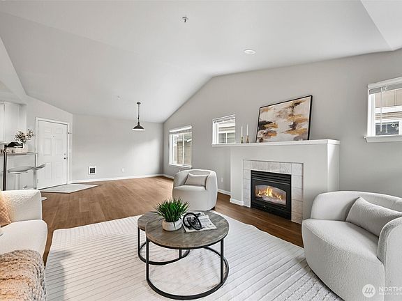 5th image of 2200 Tolmie Avenue #D1