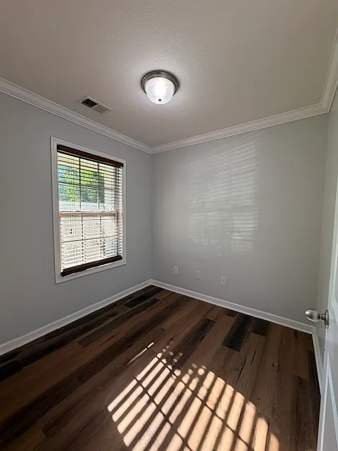 4 bed, 2.5 bath, 1968 sqft, $2,175 — Photo 3