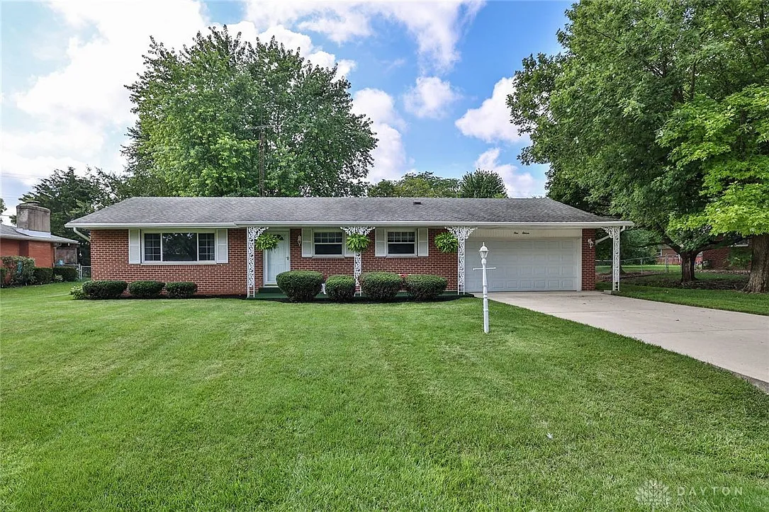 111 Hardacre Dr photo 1