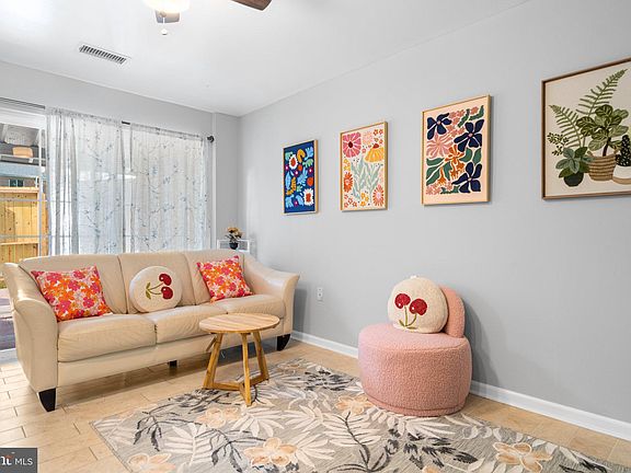 2nd image of 228 S Stevenson Sq