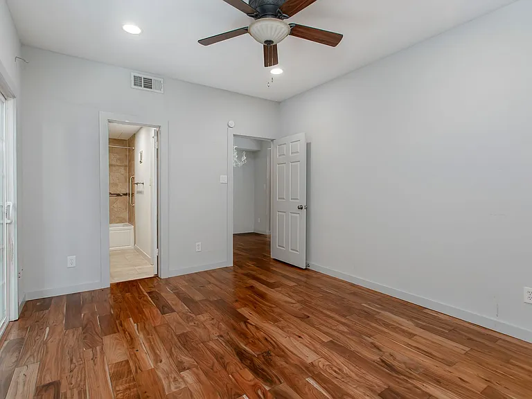 6210 Oram St #5 — Photo 17