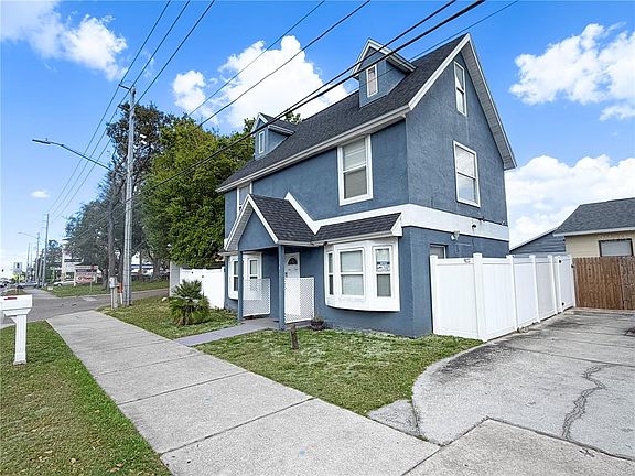 2nd image of 141 S Hiawassee Rd