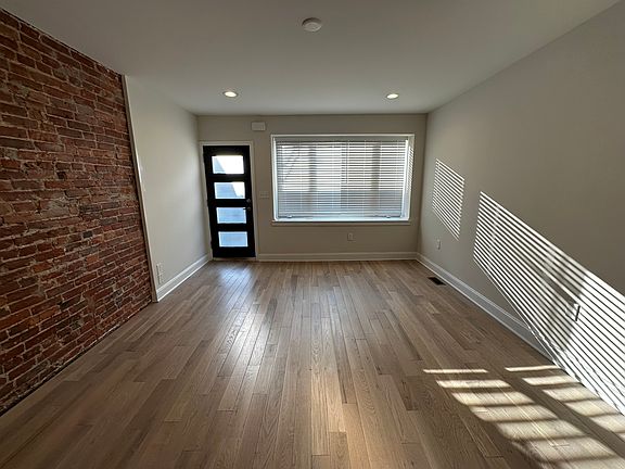 4th image of 2609 S Hutchinson St