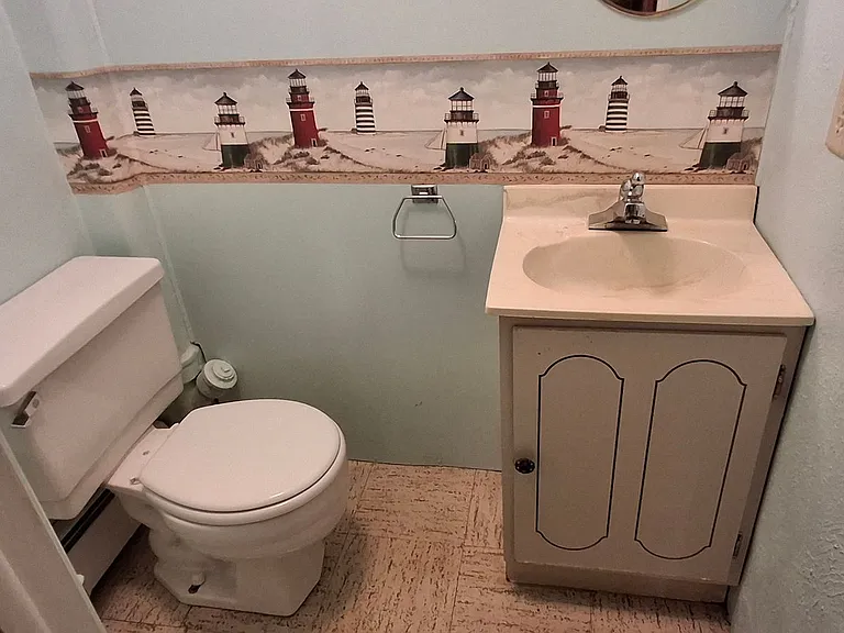10 Carson Ln — Photo 28