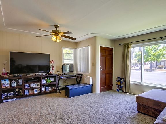 5th image of 670 Avocado Ave