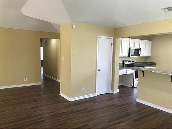 5th image of 22234 Briarcliff Dr