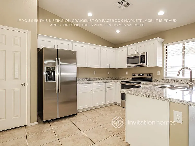 9243 W Mountain View Rd — Photo 6
