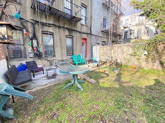 3rd image of 416 Suydam St #1B