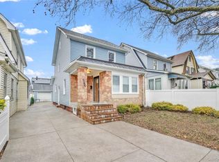 21432 112th Road, Queens Village South, NY 11429