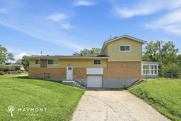 1142 Normdave Dr