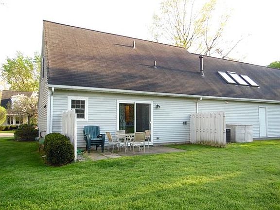 3rd image of 6725 Connecticut Colony Cir #25