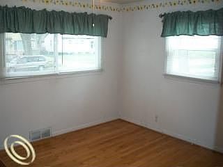 4th image of 18292 Gaylord