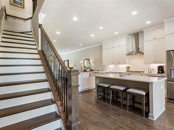 5th image of 205 Phillips Ln