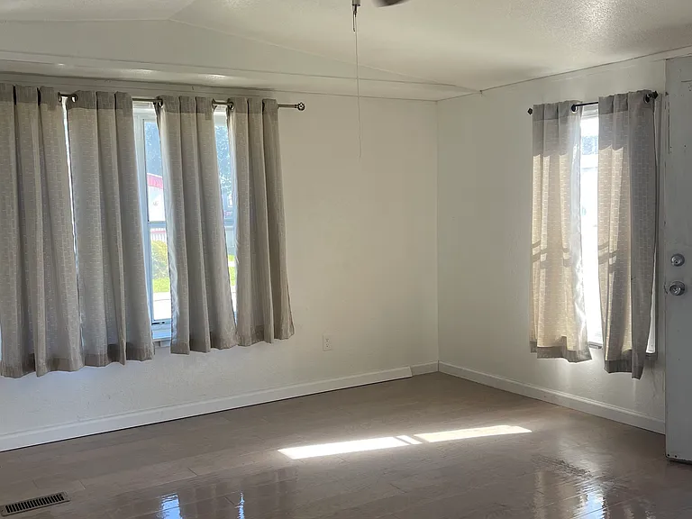 2157 Cherry Blossom Dr — Photo 10
