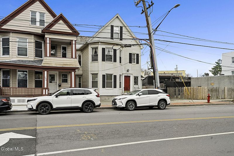 3rd image of 290 Morton Avenue