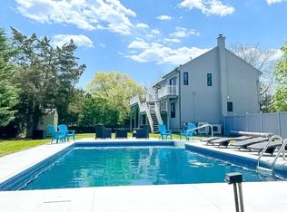 (Undisclosed Address), Hampton Bays, NY 11946