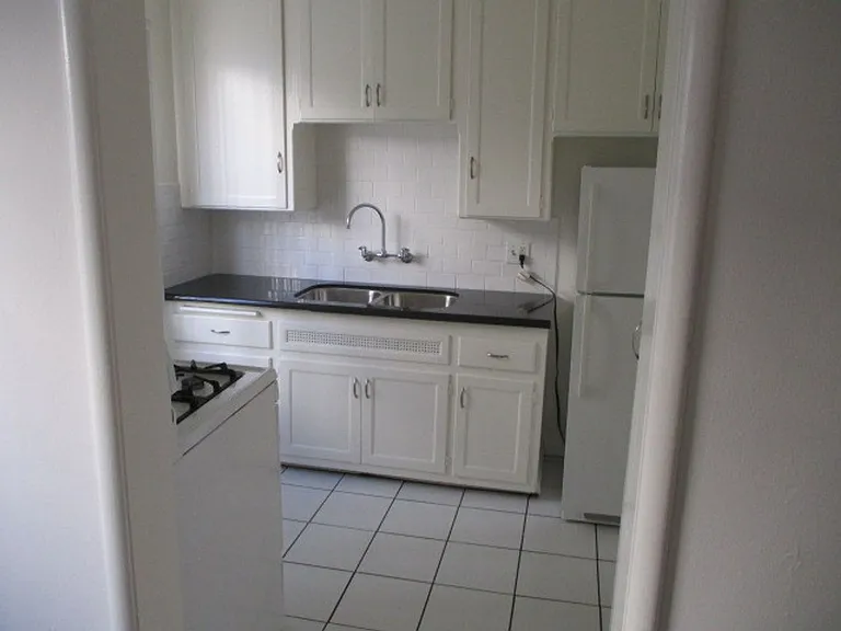1217 Havenhurst Dr — Photo 6